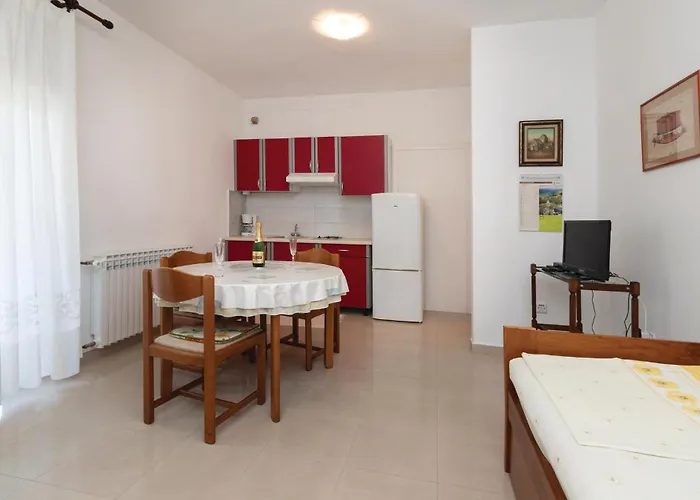 6 Apartment *
