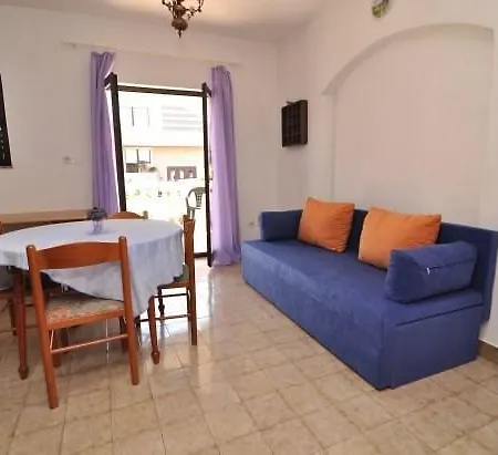 1 Bedroom Stunning In