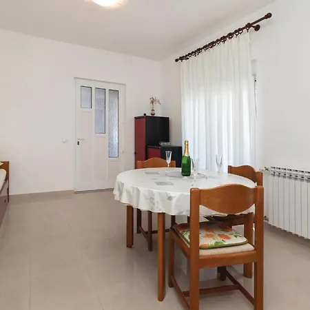 1 Bedroom Stunning In